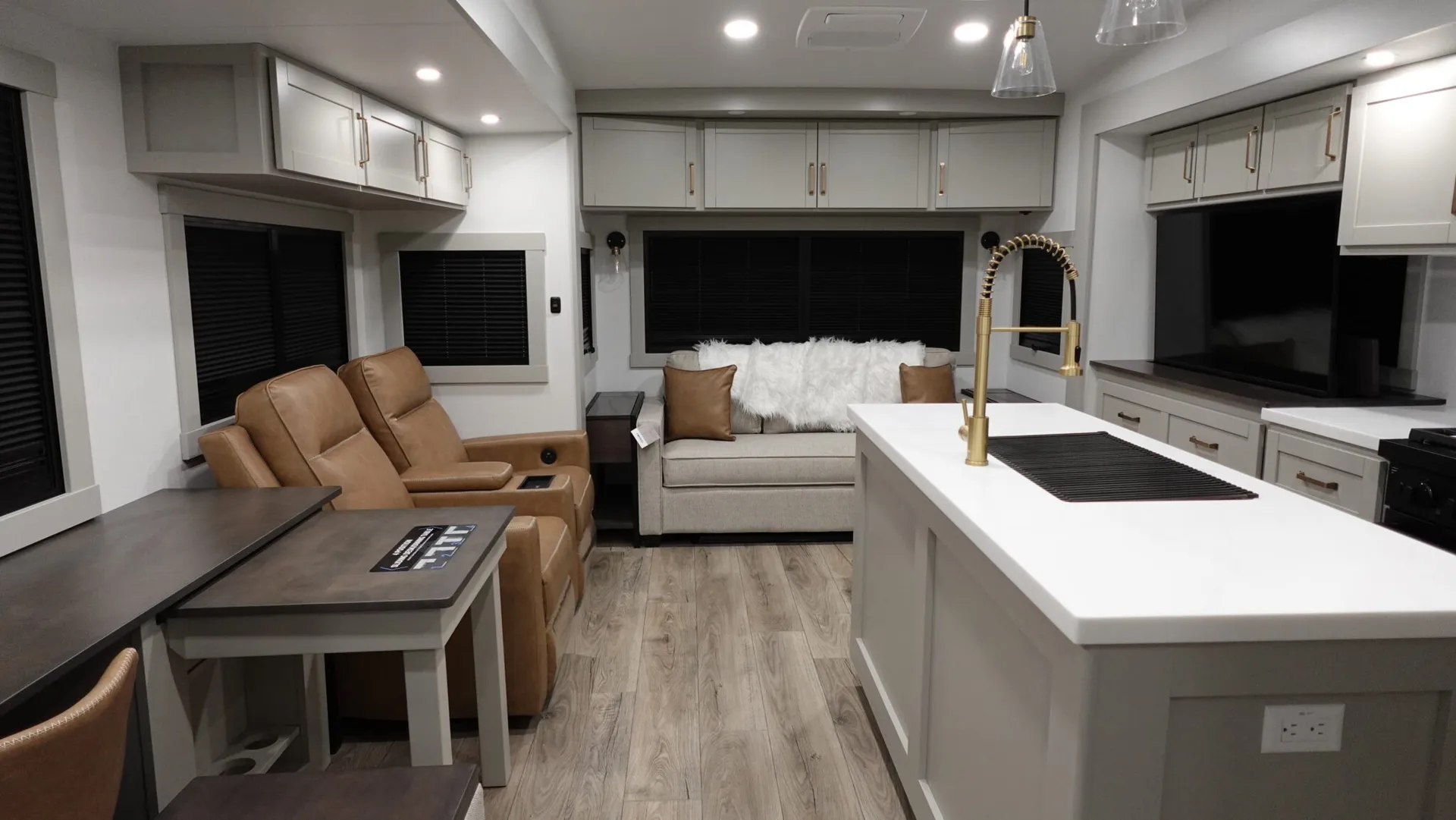 2026 Brinkley Model Z 2900 - Photo 3