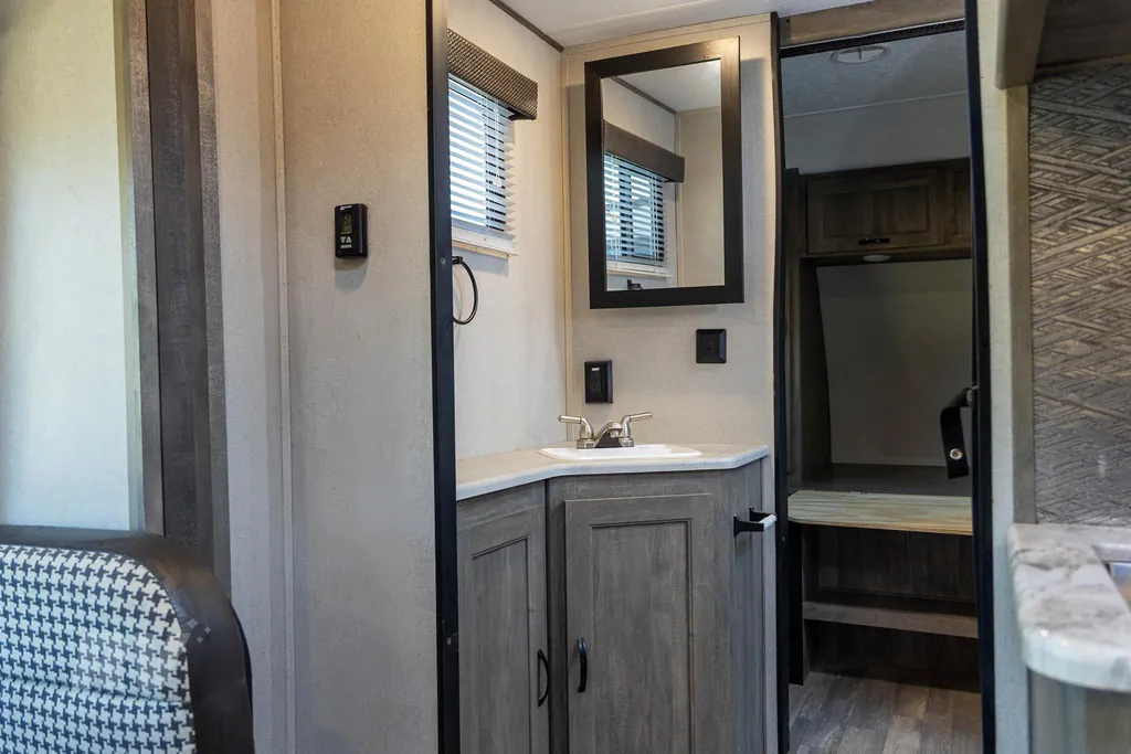 2020 Forest River Vibe 28BH, Photos photo 9