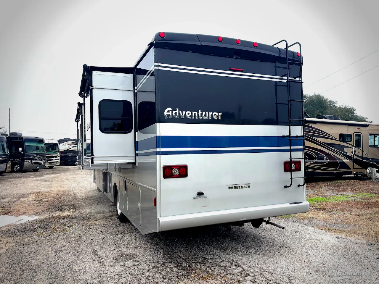 2022 Winnebago Adventurer 36Z - Photo 4