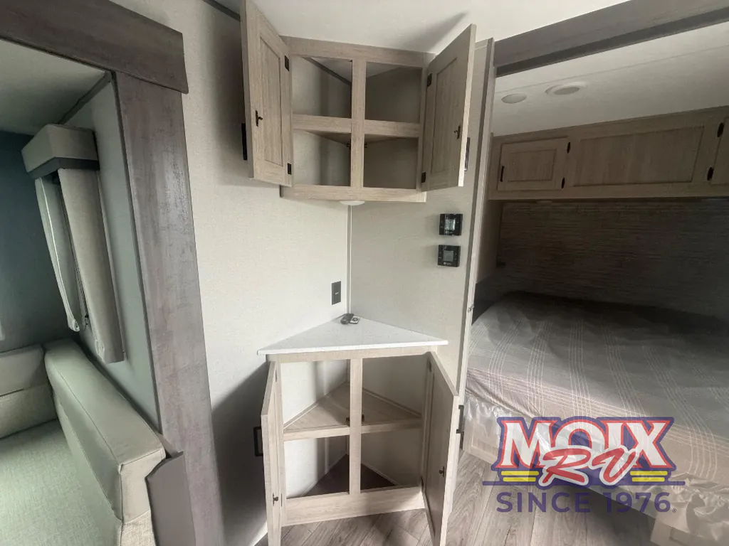 2026 Coachmen Catalina Legacy Edition 273DBHCK, Photos photo 25