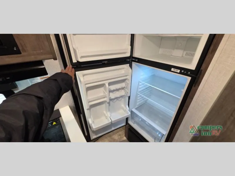 2023 Forest River Rockwood Mini Lite 2109S - Photo 4
