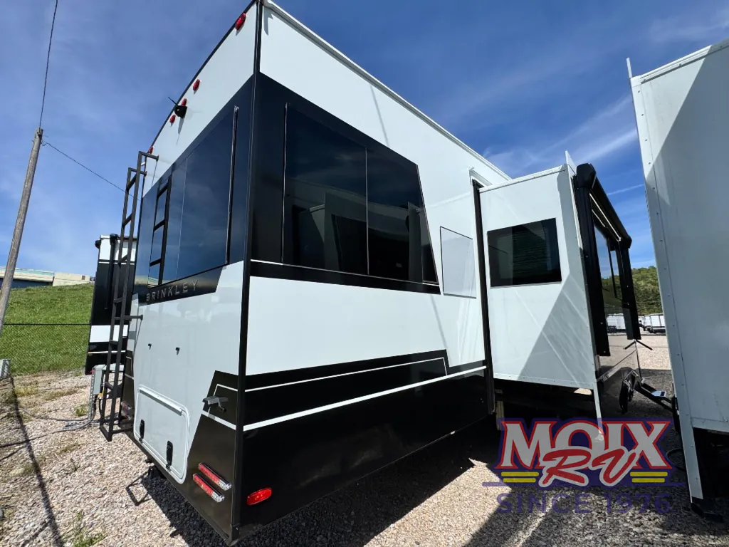 2026 Brinkley Model Z 3515, Photos photo 6