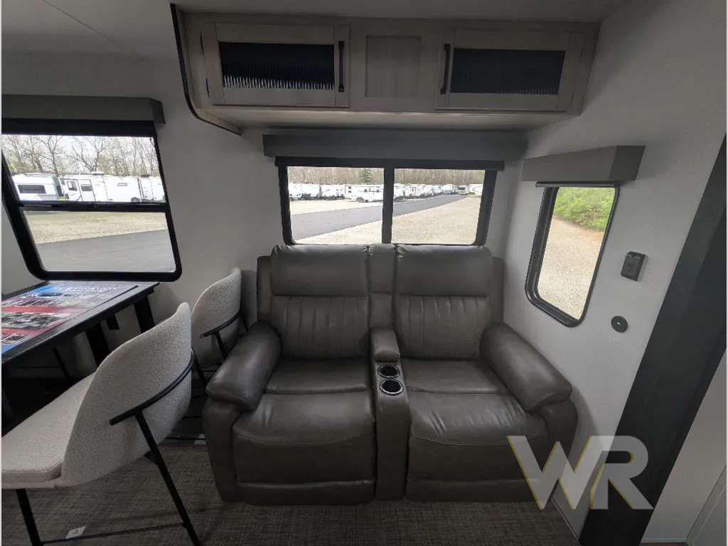 2027 Forest River Puma Vista 421LFT, Photos photo 10