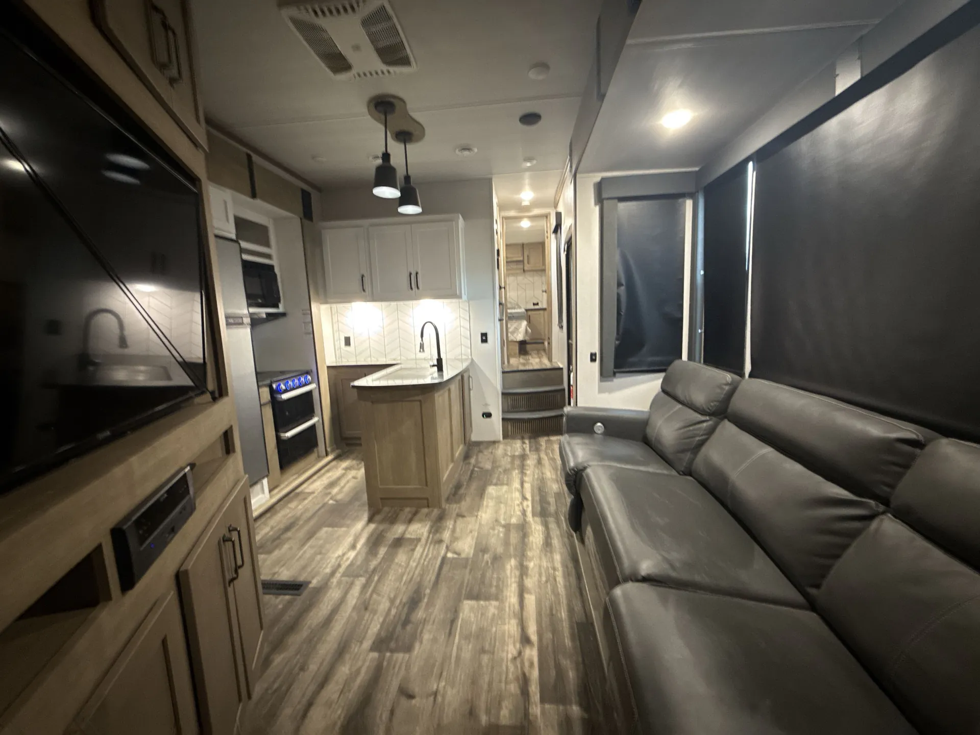 2022 Keystone Carbon 358 — living area main