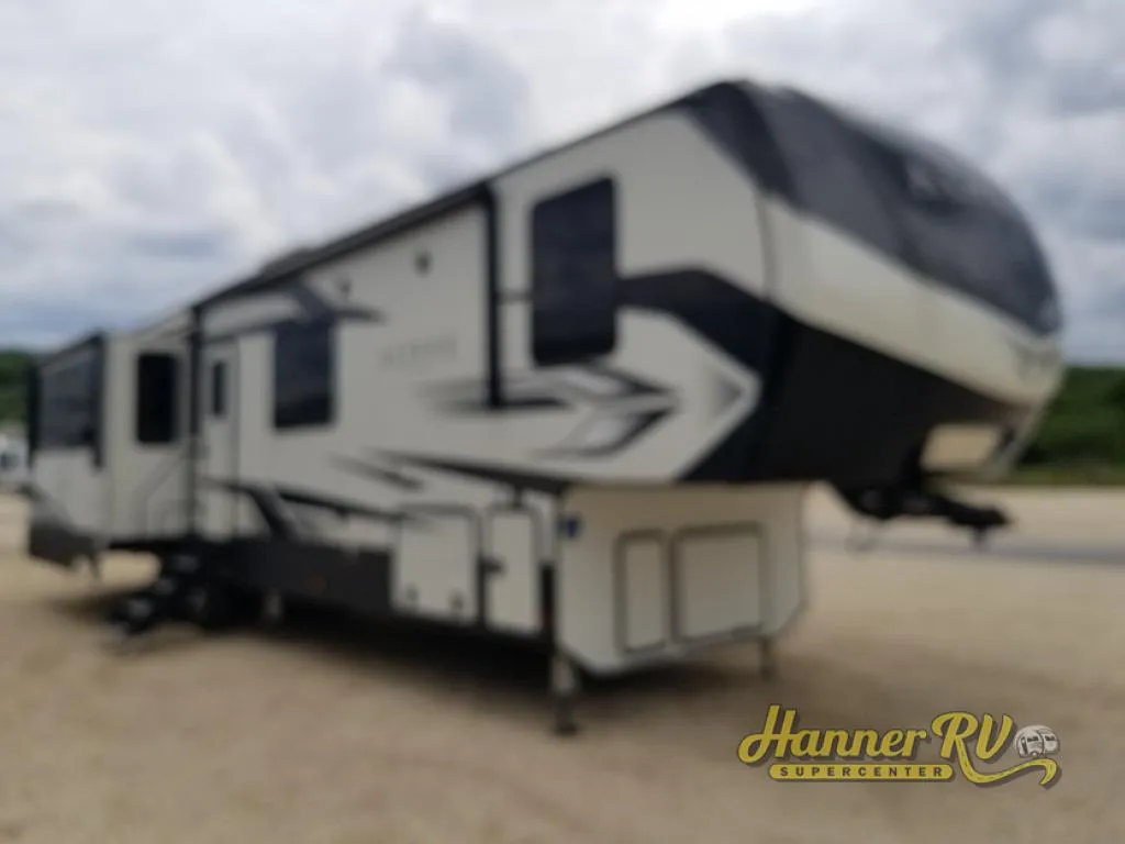 2023 Keystone Alpine 3720MD - Photo 2