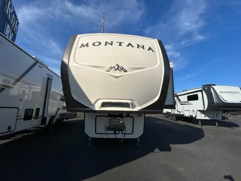 2017 Keystone RV Montana 3610RL - Photo 3