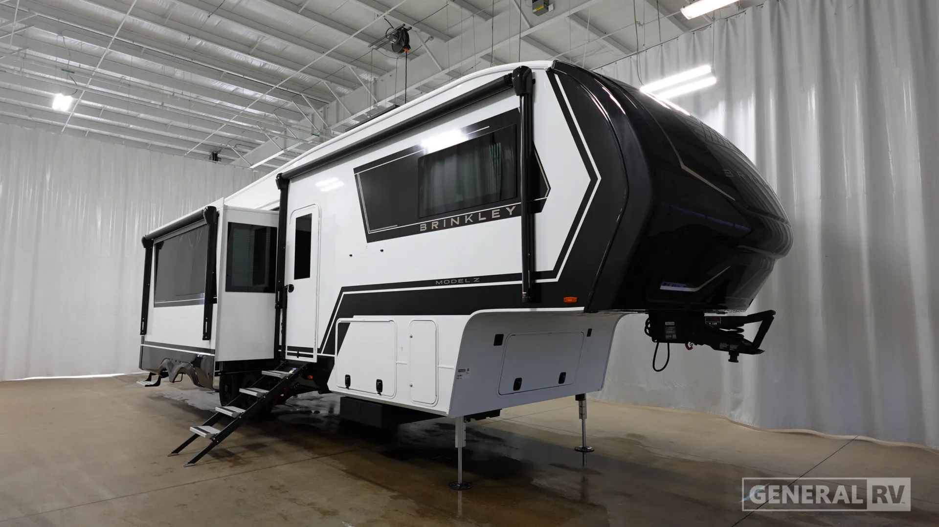 2027 Brinkley Model Z 3210 - Photo 2