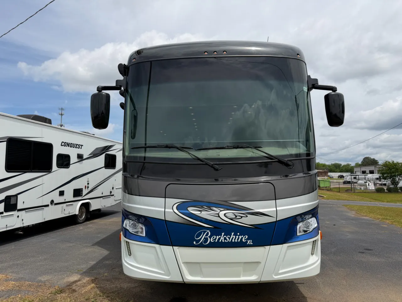 2017 Forest River Berkshire XL 40C - Photo 3