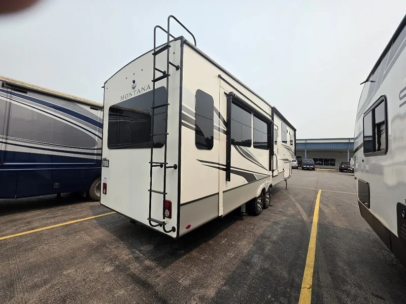2022 Keystone Montana 3231CK, Photos photo 3