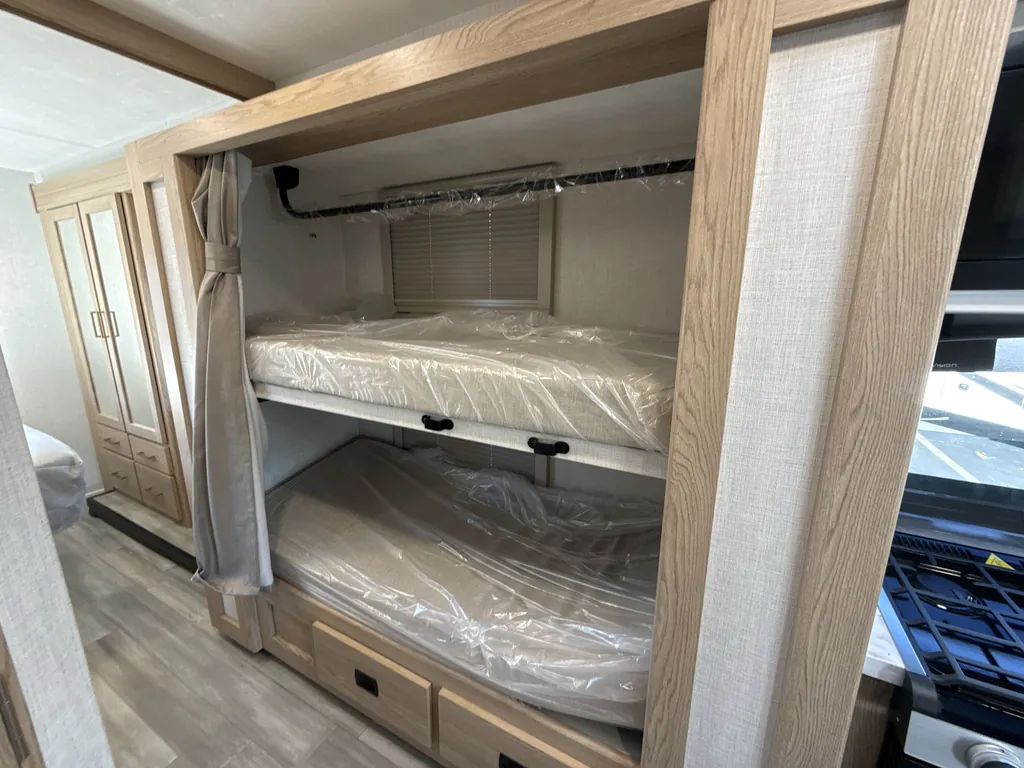 2027 Thor Motor Coach Freedom Elite 31FE, Photos photo 12