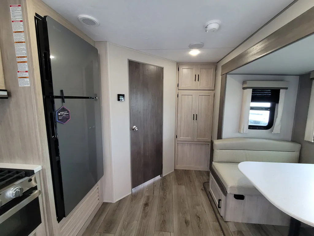 2026 Coachmen Catalina Legacy Edition 243RBS, Photos photo 15