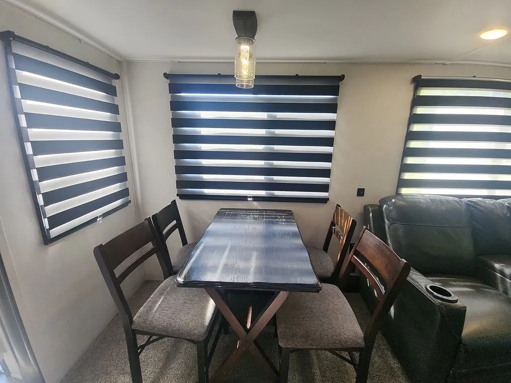 2022 Forest River Cherokee Arctic Wolf 327MB, Photos photo 19