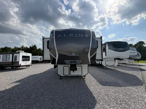 2024 Keystone Avalanche 346FL - Photo 3