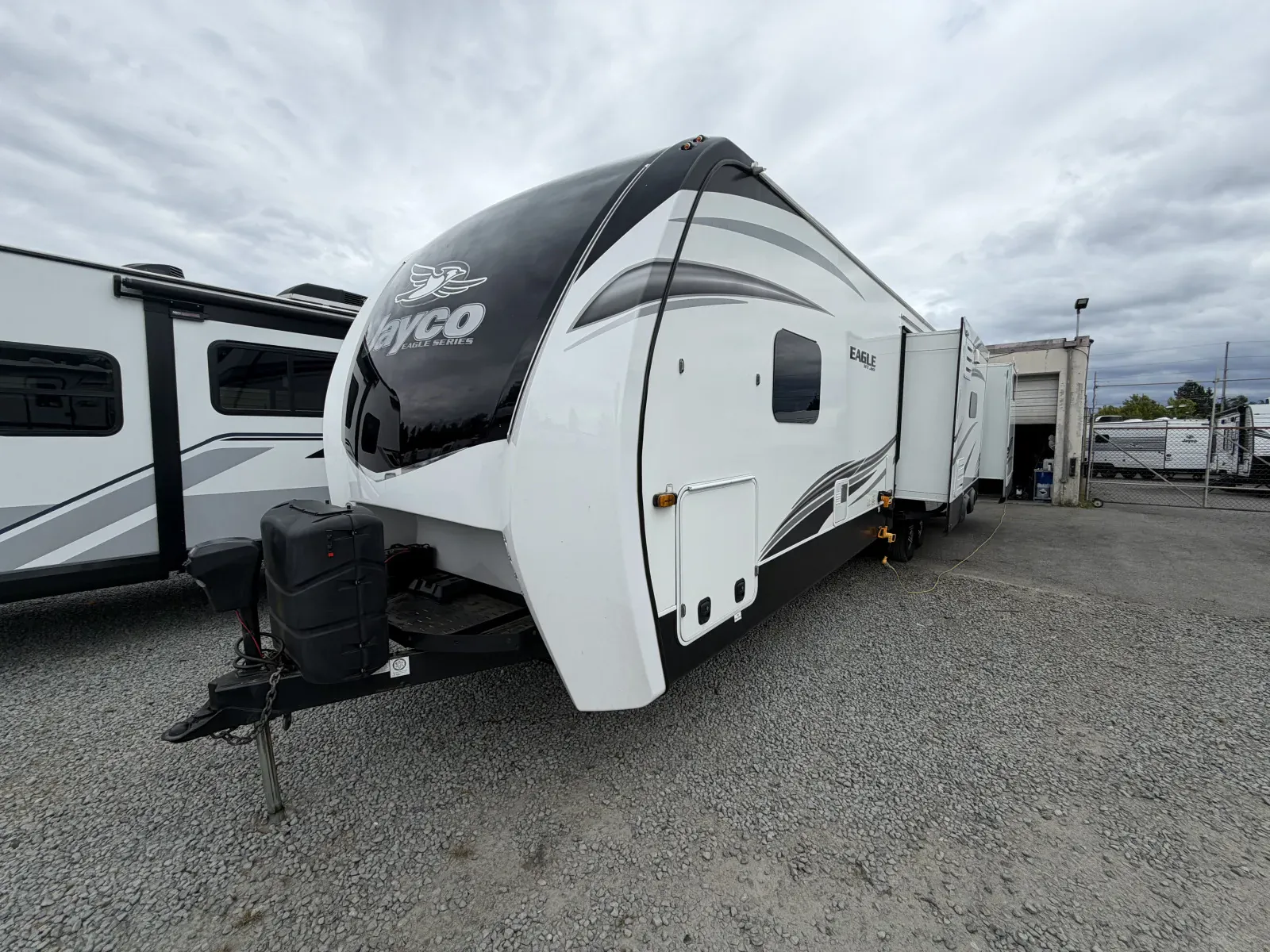 2022 Jayco Eagle 312BHOK - Photo 3