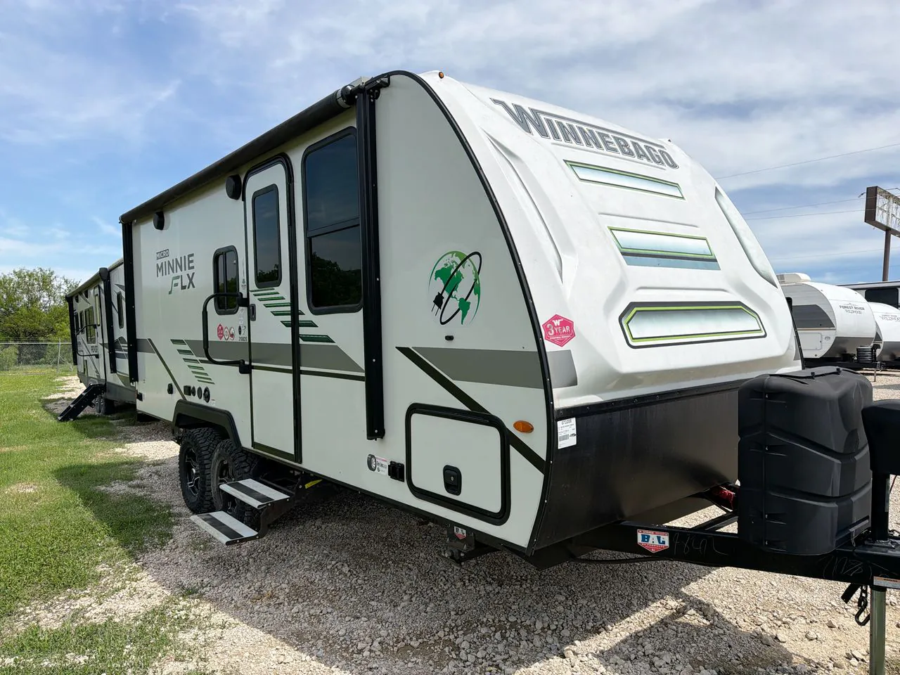 2022 Winnebago Micro Minnie FLX 2108DS - Photo 2