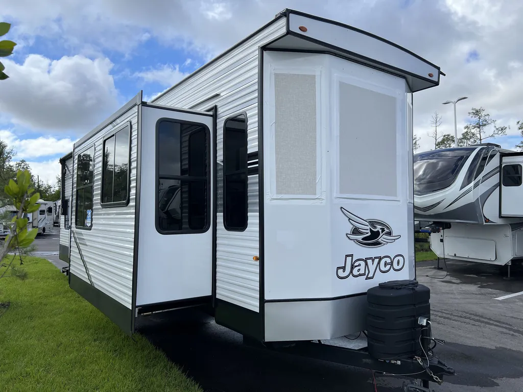 2026 Jayco Jay Flight Bungalow 401LOFT DS, Photos photo 3