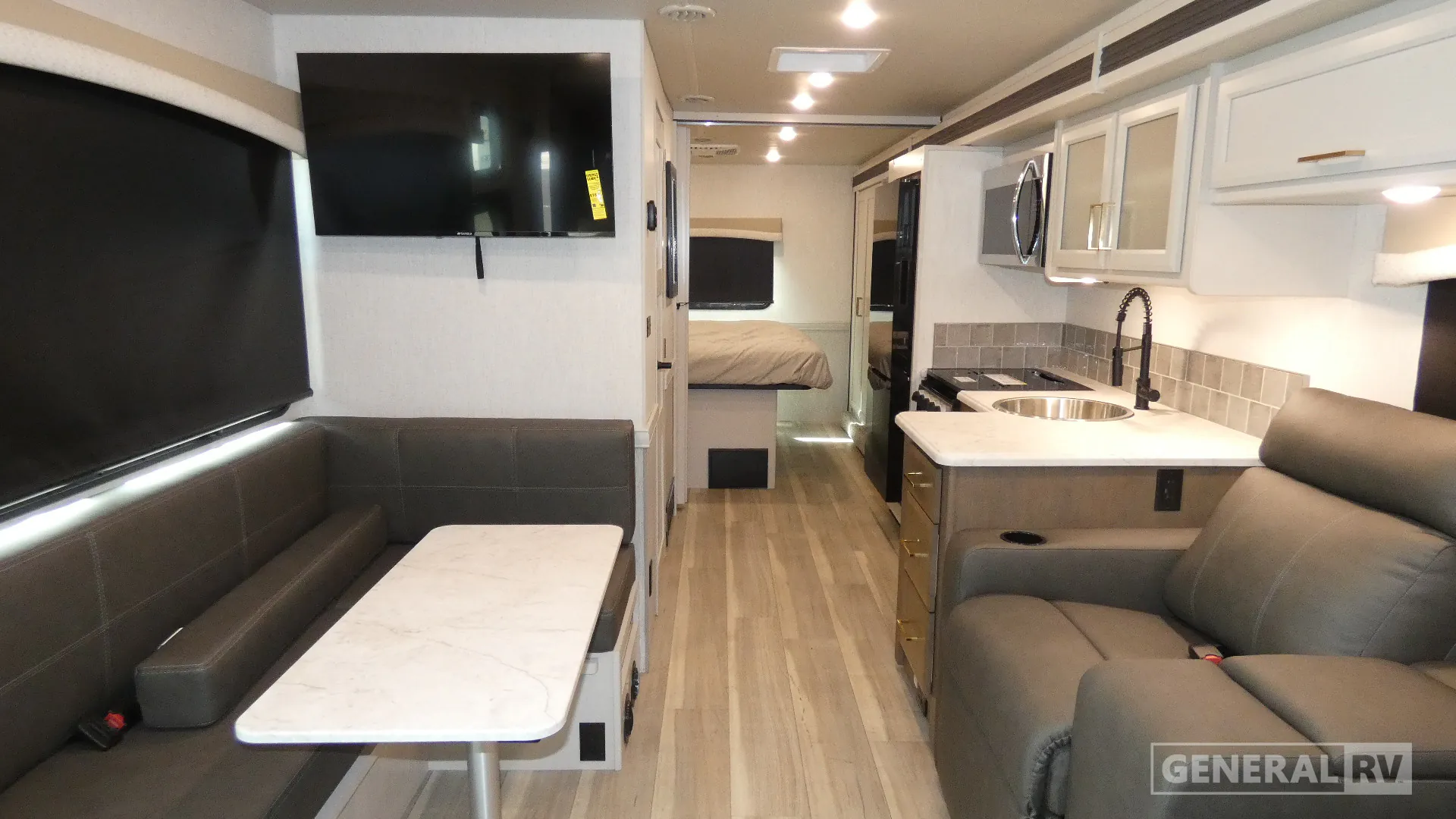 2027 Fleetwood Flair 29M - Photo 3