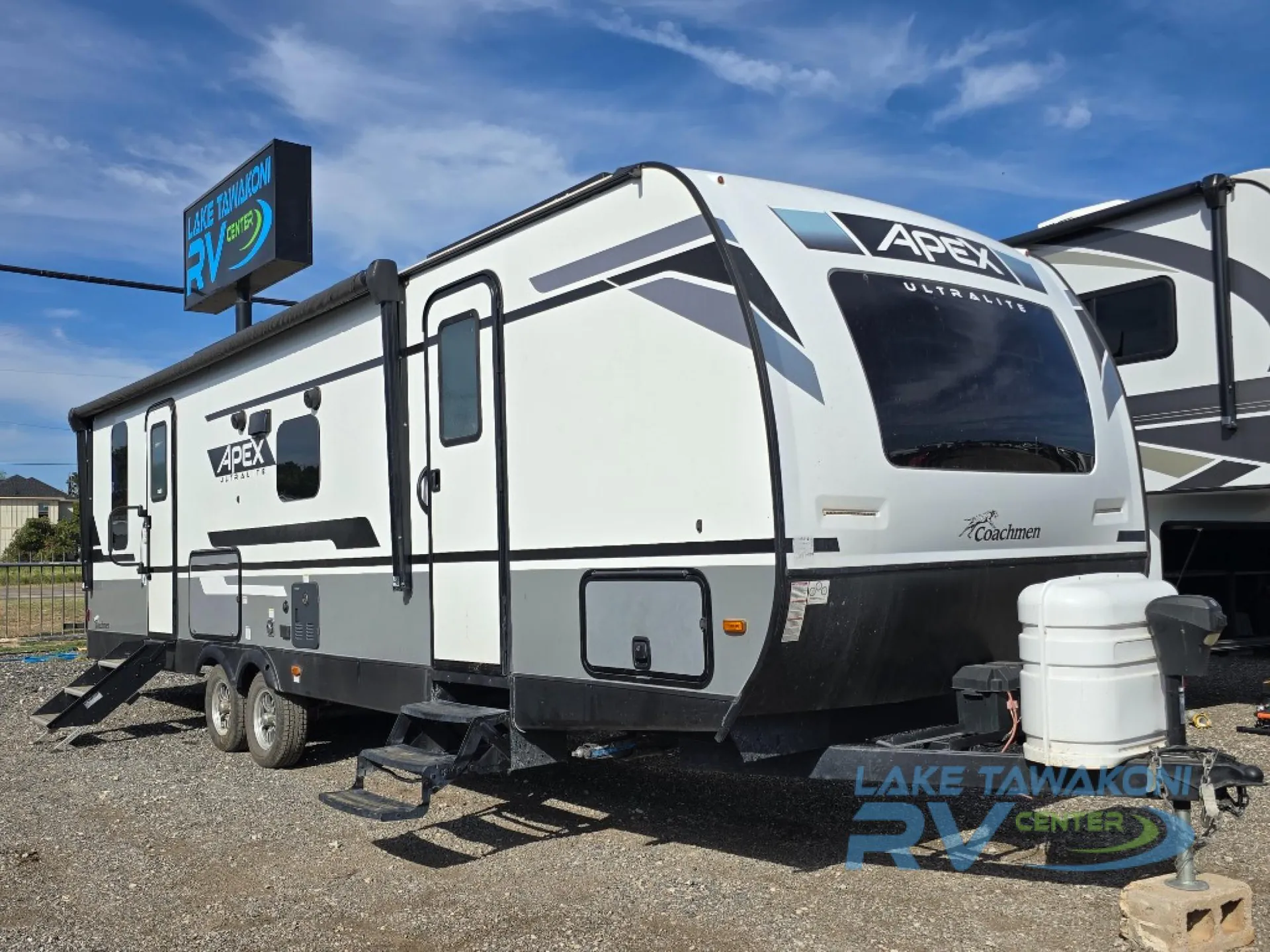 2023 Coachmen Apex Ultra-Lite 266BHS - Photo 2