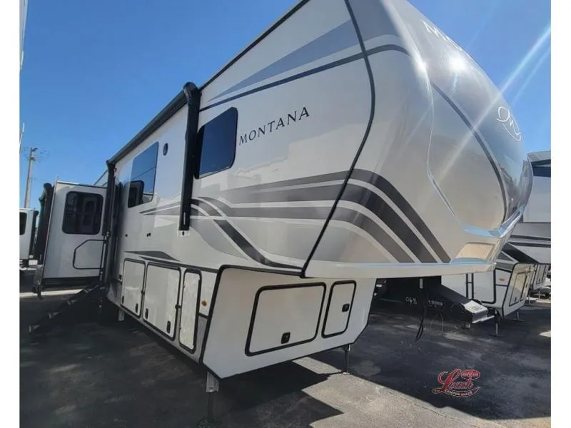 2023 Keystone Montana 3857BR - Photo 4
