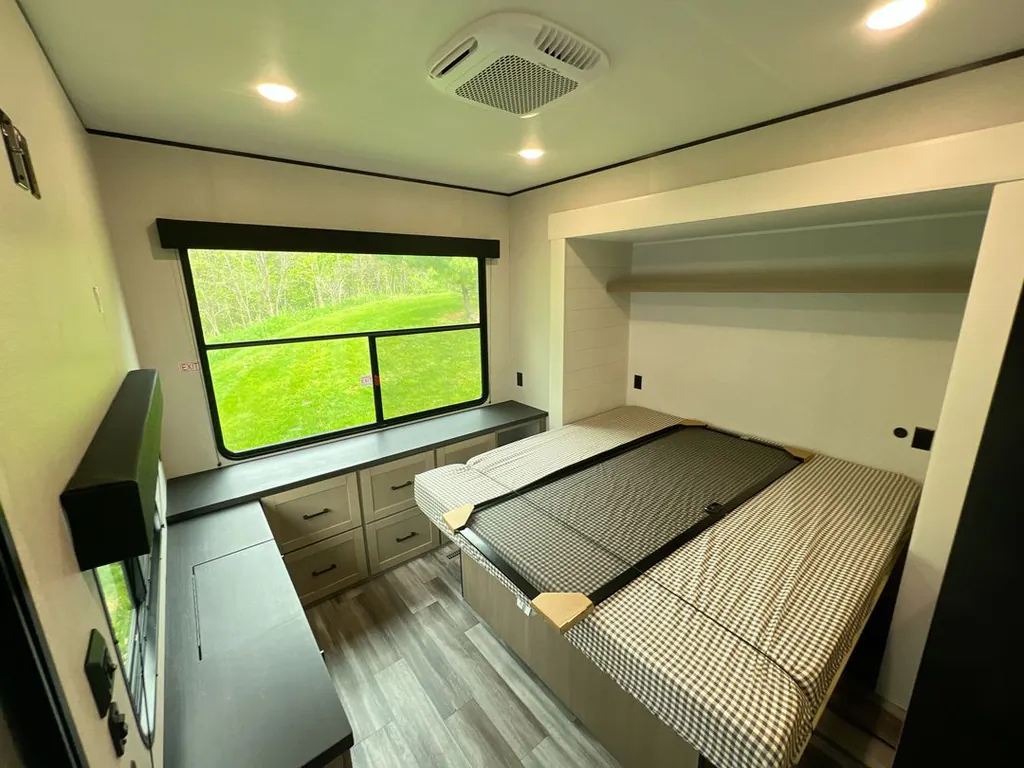 2026 Jayco Jay Flight Bungalow 401FLTS DS, Photos photo 18