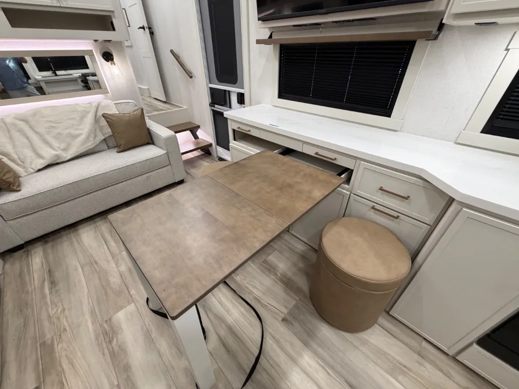2027 Brinkley Model Z 2680, Photos photo 24