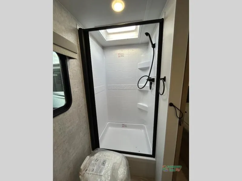 2025 Winnebago Minnie 2730FK - Photo 4