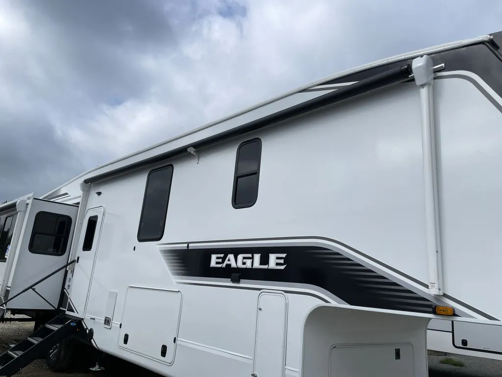 2024 Jayco Eagle 370FBTS - Photo 4