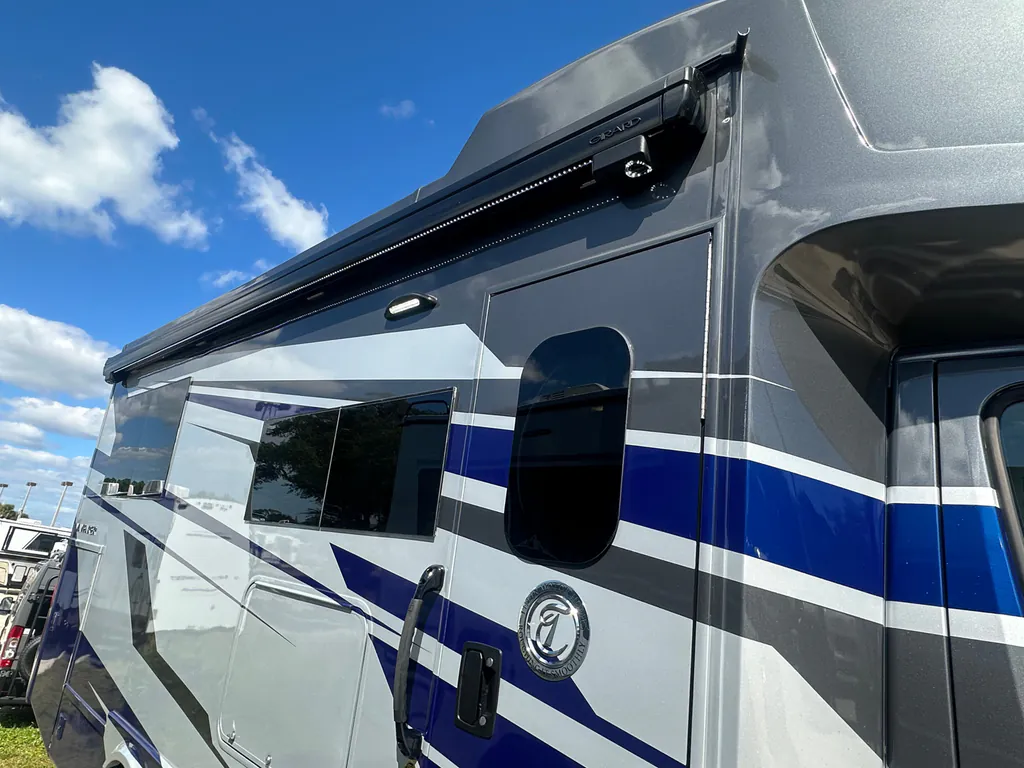 2026 Tiffin Wayfarer 25 XLW, Photos photo 8