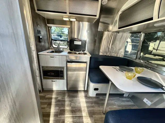 2024 Airstream Bambi 16RB - Photo 3