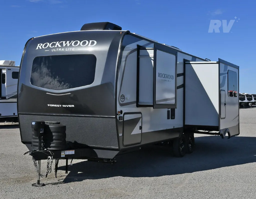 2027 Forest River Rockwood Ultra Lite 2618RD, Photos photo 5