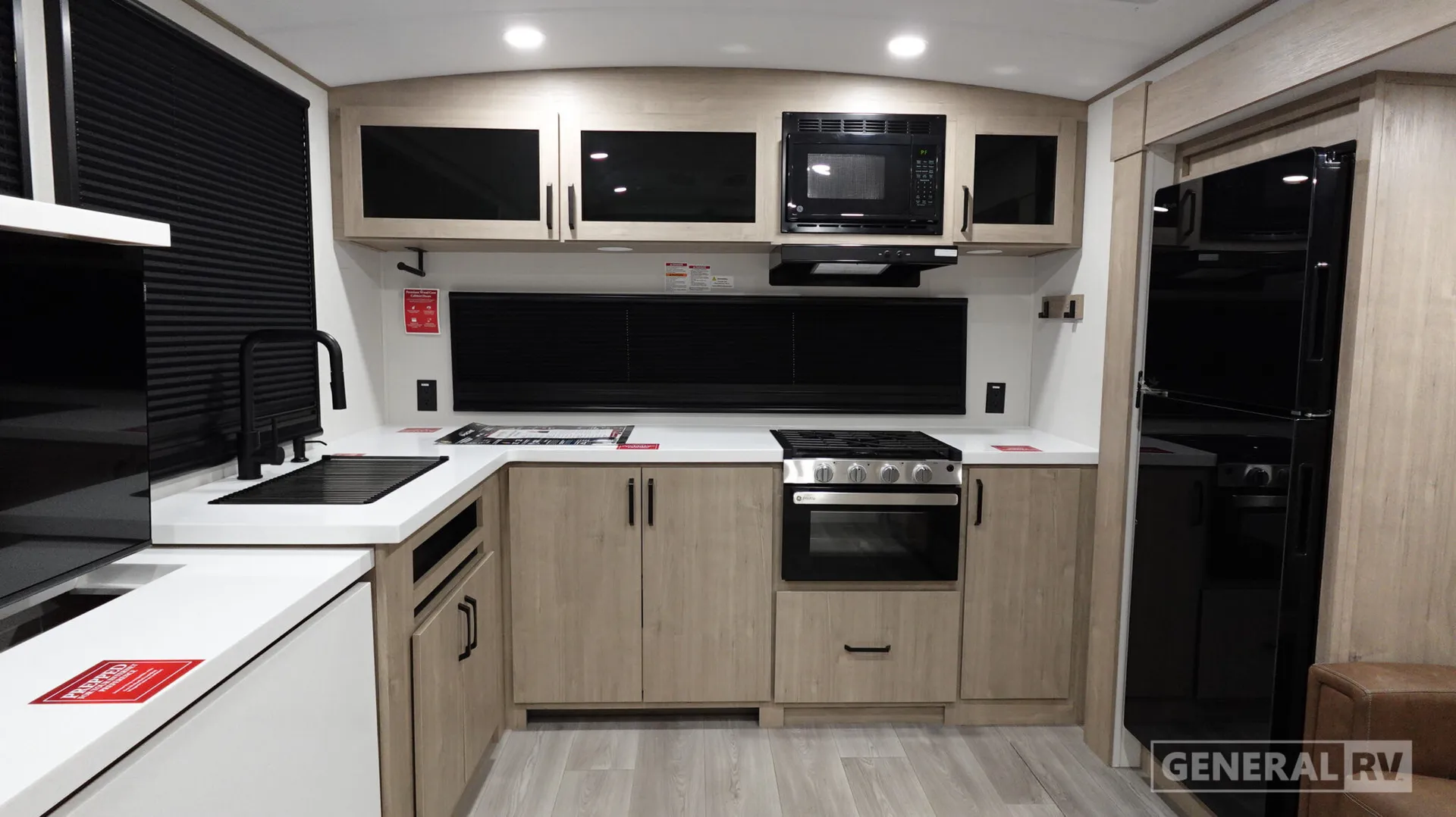 2026 Grand Design Imagine 2700BS - Photo 3