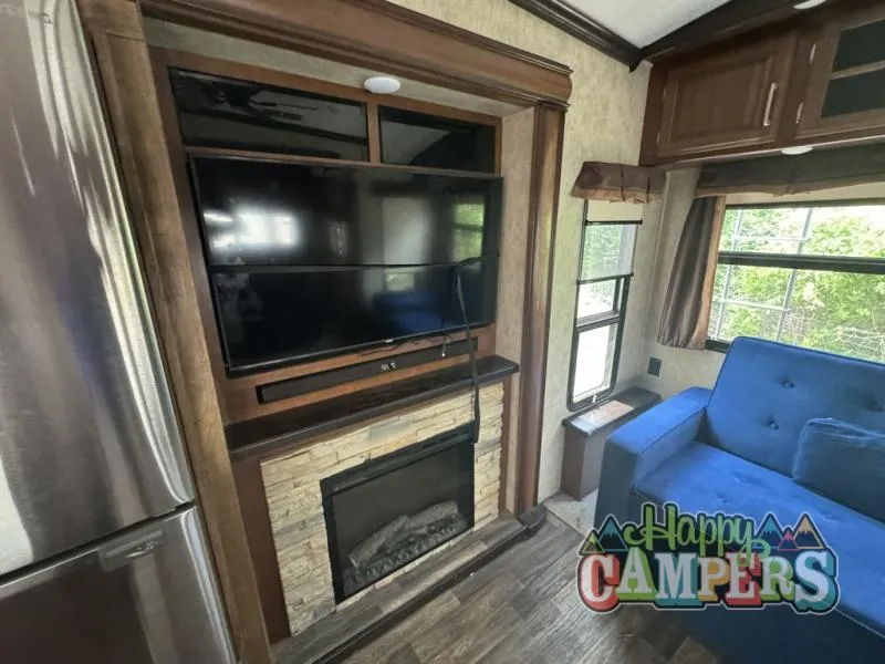 2016 Keystone Montana 3160 RL - Photo 4