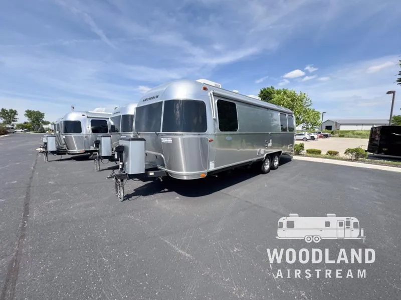 2025 Airstream Globetrotter 27FB - Photo 2