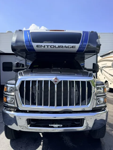 2024 Coachmen Entourage 330DS - Photo 3