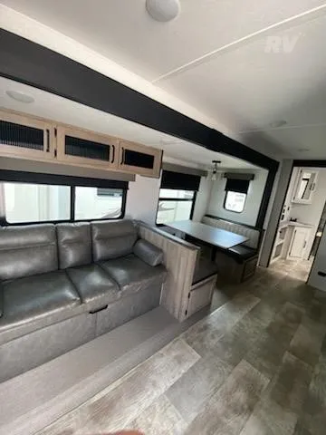 2025 Palomino Puma 337BH, Photos photo 19