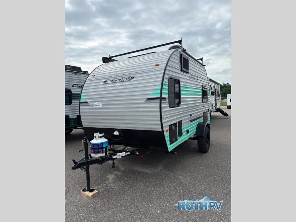 2027 Sunset Park RV SunRay 149 - Photo 2