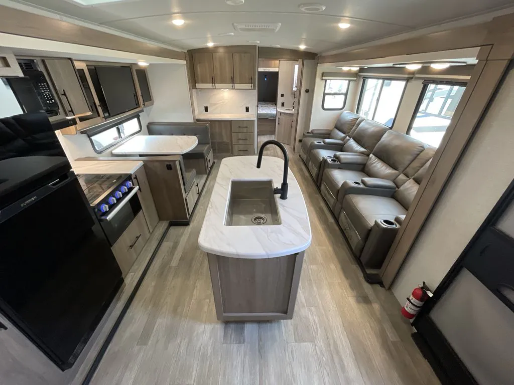 2023 Grand Design Imagine 3210BH, Photos photo 8