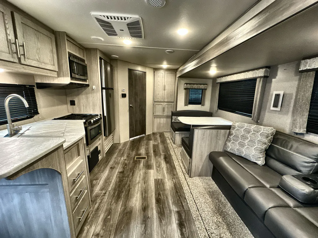 2022 Coachmen Catalina Legacy Edition 243RBS, Photos photo 2
