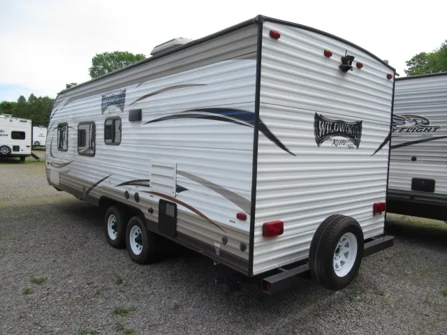 2018 Forest River RV Wildwood X-Lite 241QBXL - Photo 4