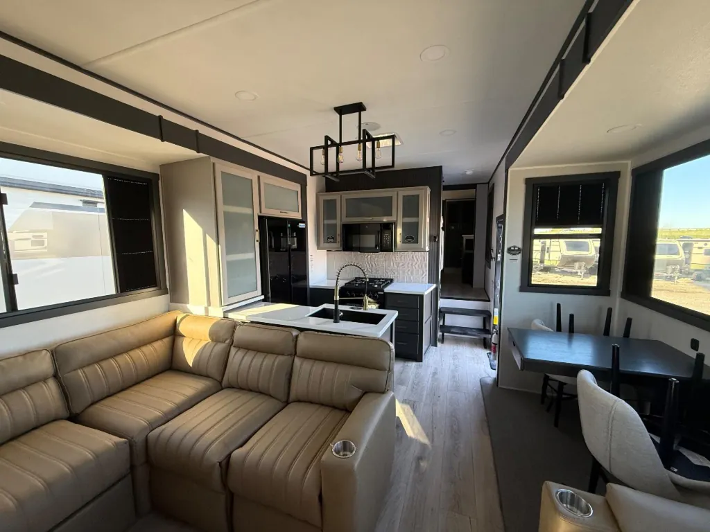 2027 Forest River XLR Nitro 41G14, Photos photo 2