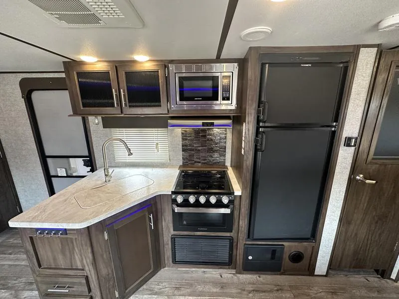 2019 Forest River Cherokee Alpha Wolf 26DBH-L, Photos photo 22
