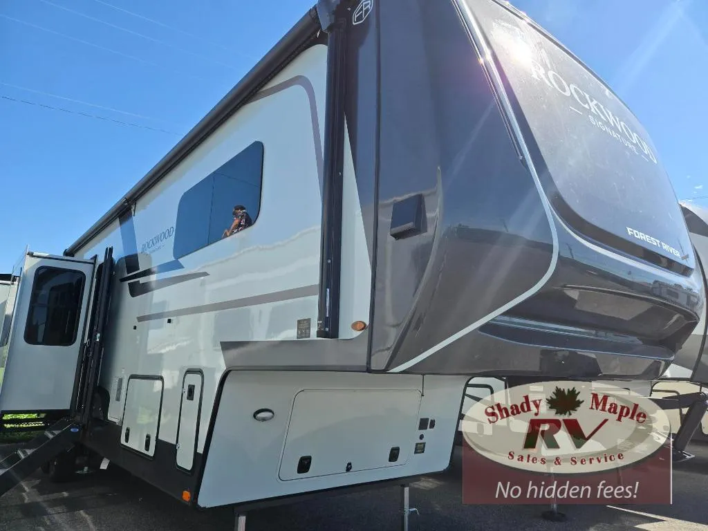 2027 Forest River Rockwood Signature 404SRK - Photo 2