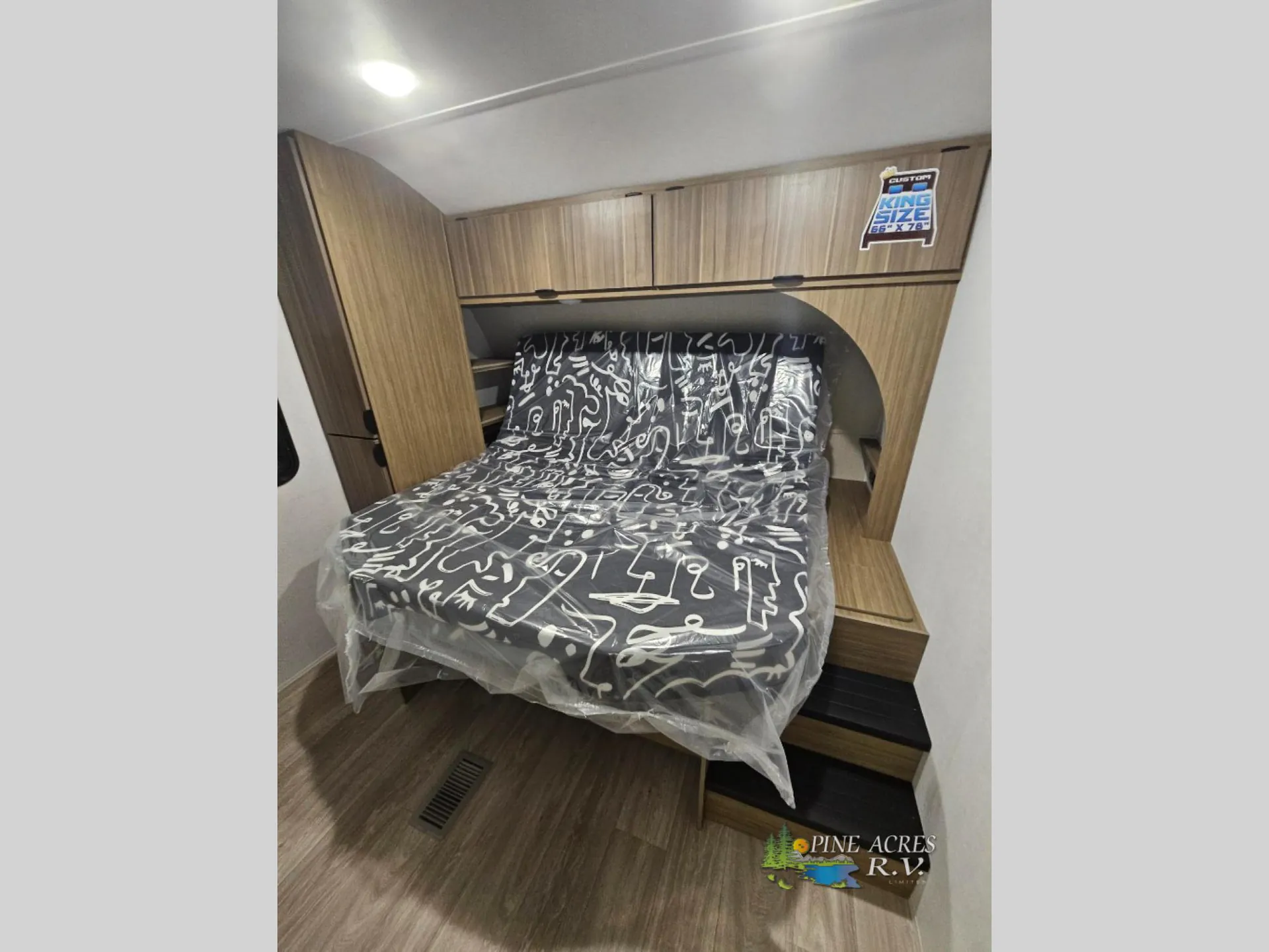 2026 Forest River Wildwood 32BHDS — Photo 6