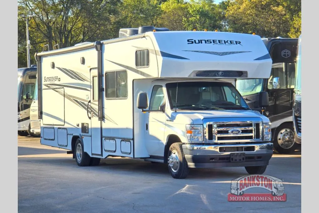 2024 Forest River Sunseeker Classic 2860DS - Photo 2