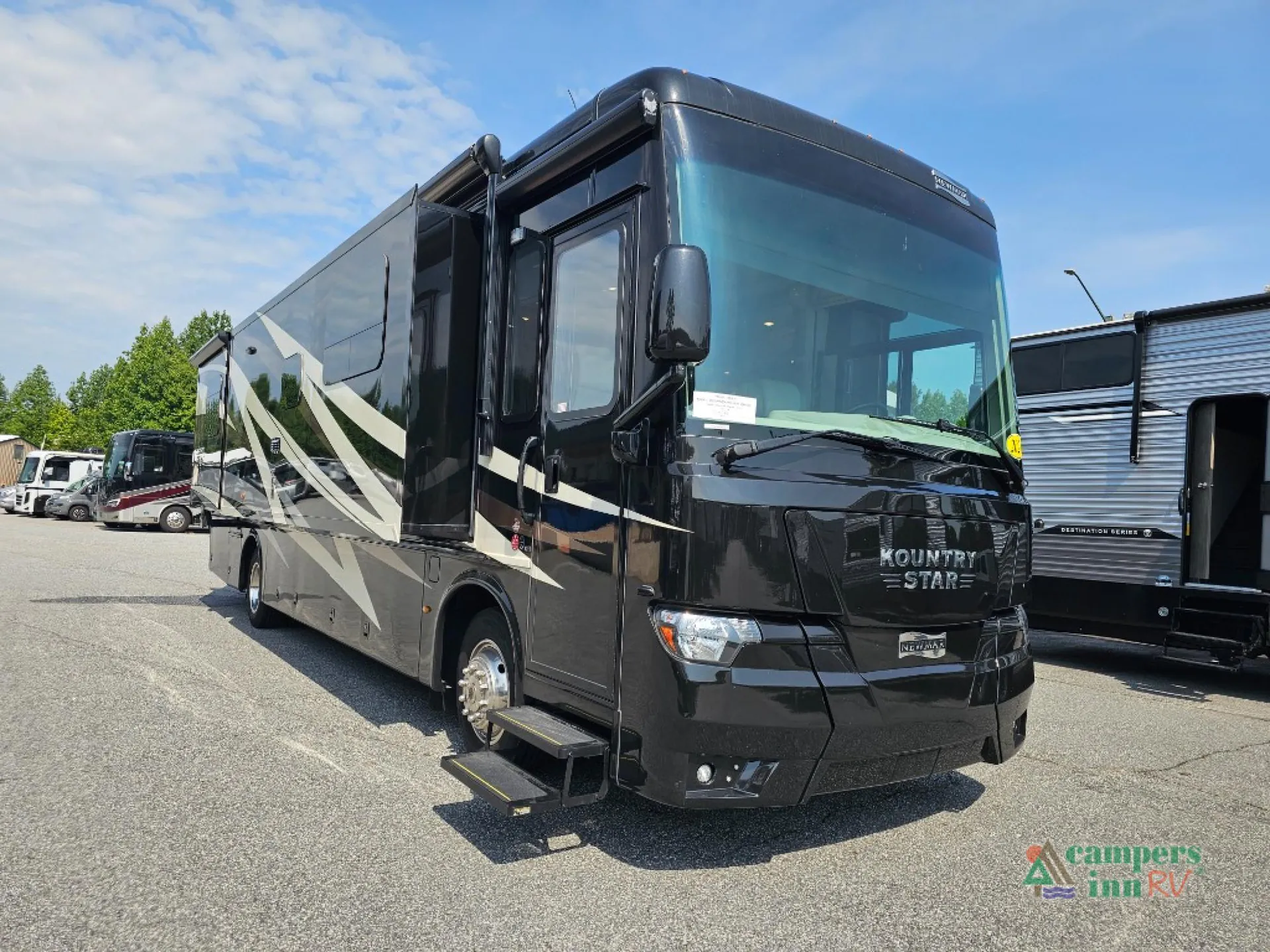 2020 Newmar Kountry Star 3717 - Photo 2