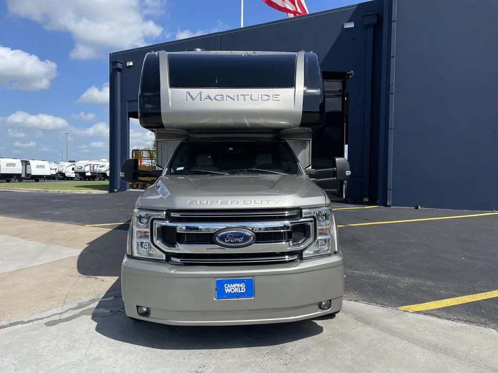 2023 Thor Motor Coach Magnitude RS36, Photos photo 4