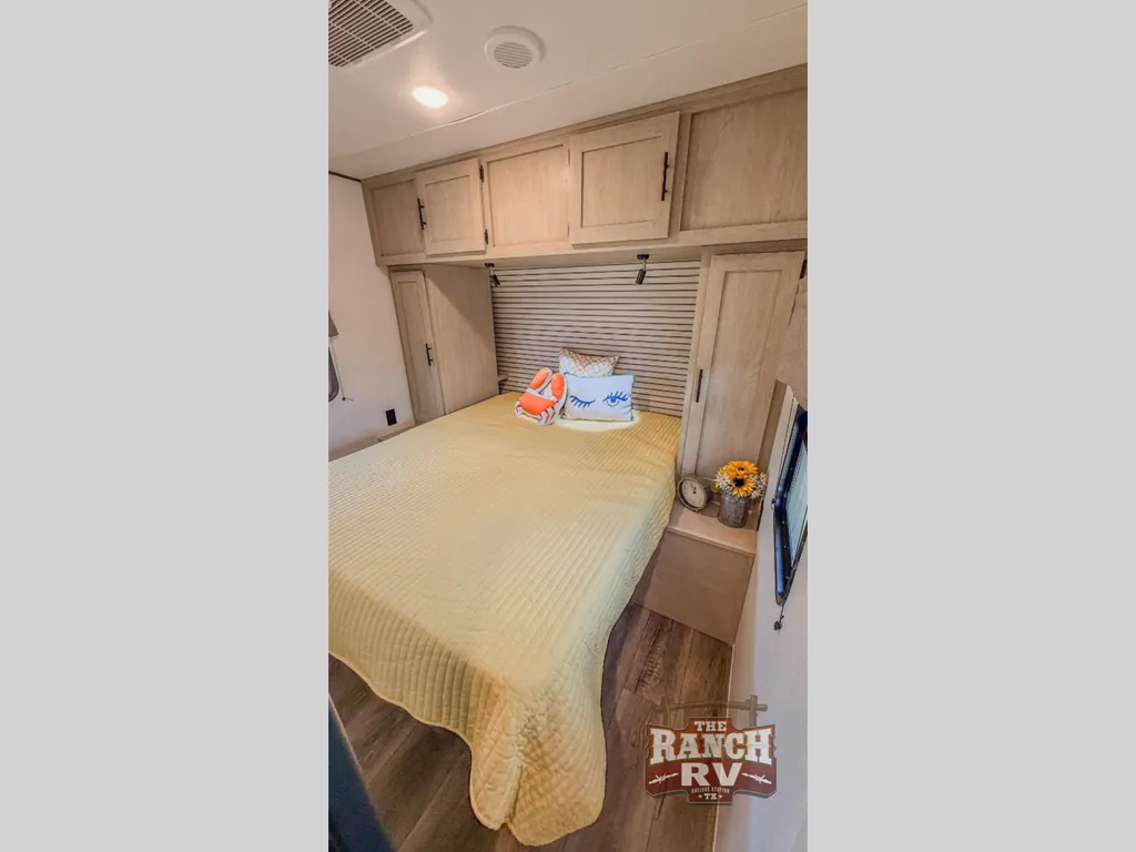 2026 Shasta RVs i-5 Edition 527BHS, Photos photo 6
