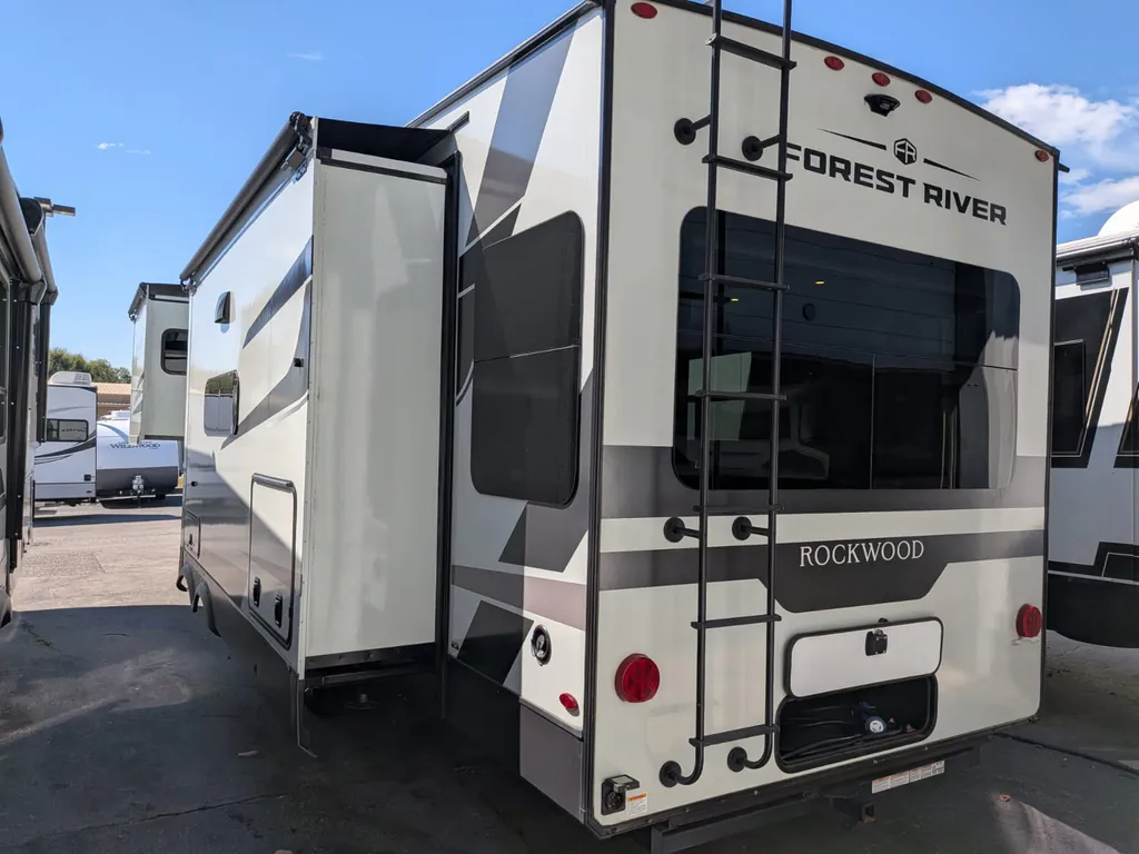 2025 Forest River Rockwood Signature R361RLS, Photos photo 16