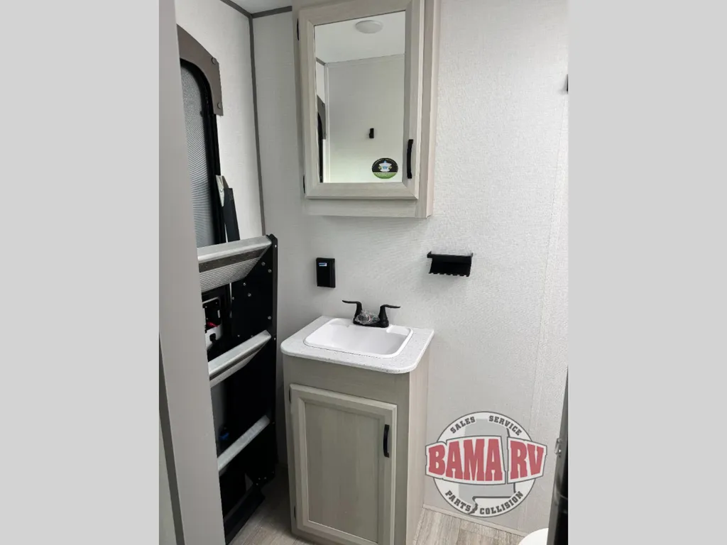2027 Coachmen Catalina Legacy Edition 333DBDSCK, Photos photo 25
