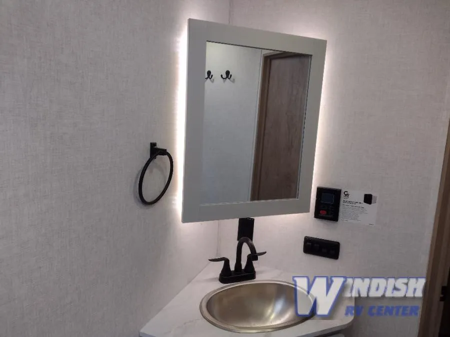 2026 Ember RV E-Series 22ETS - Photo 4